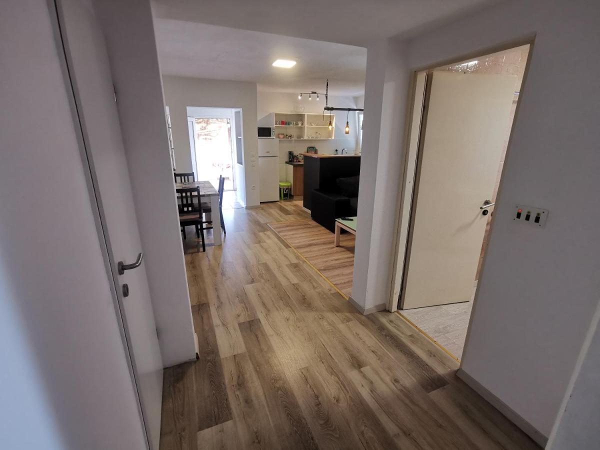 Apartamento Fa-Ni Novalja Exterior foto