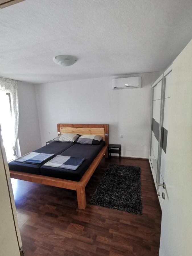 Apartamento Fa-Ni Novalja Exterior foto